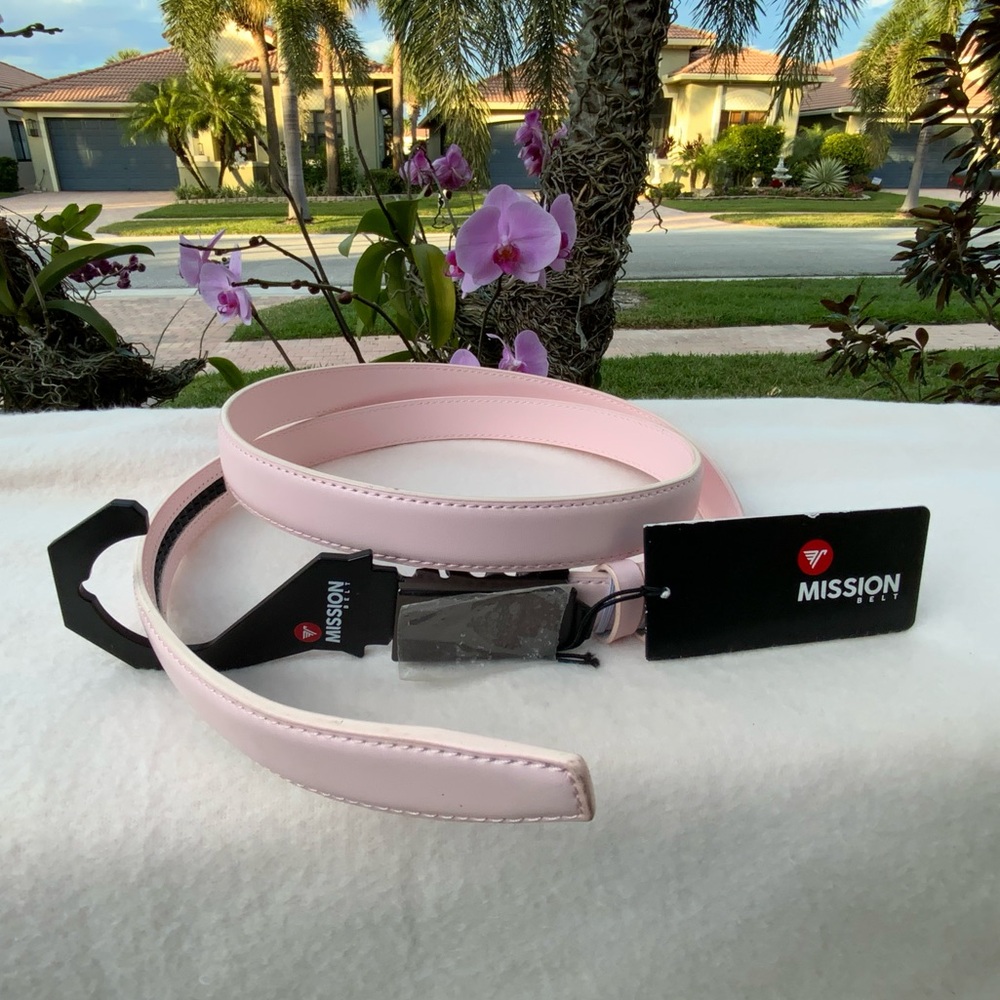 NWT Mission Pink Metallic Adjustable Ratcheting Belt 30mm - XL (39-42)
